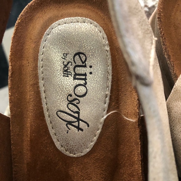 Euro Soft Metallic Sandals - Picture 4 of 5